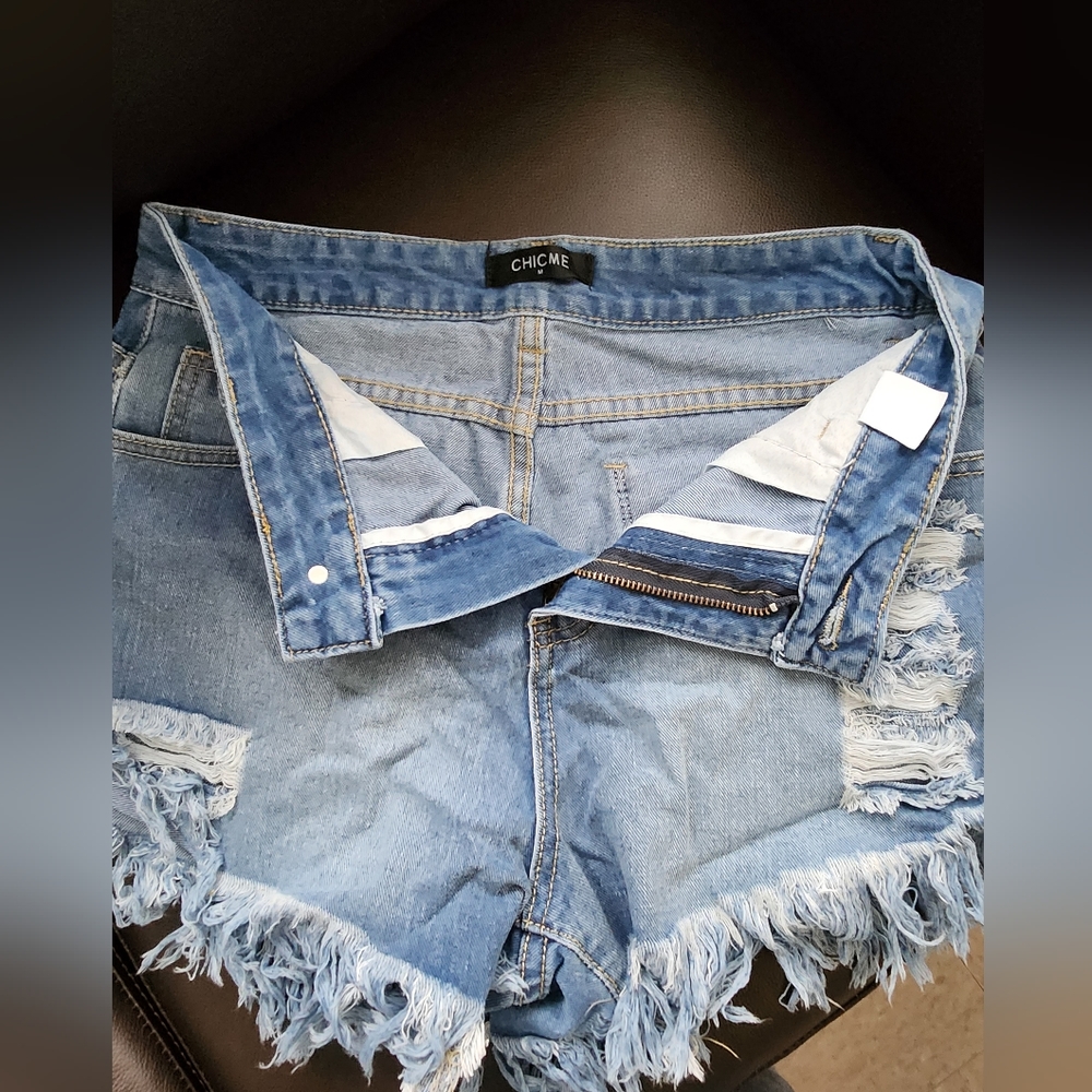 Distressed highrise shorts (New)